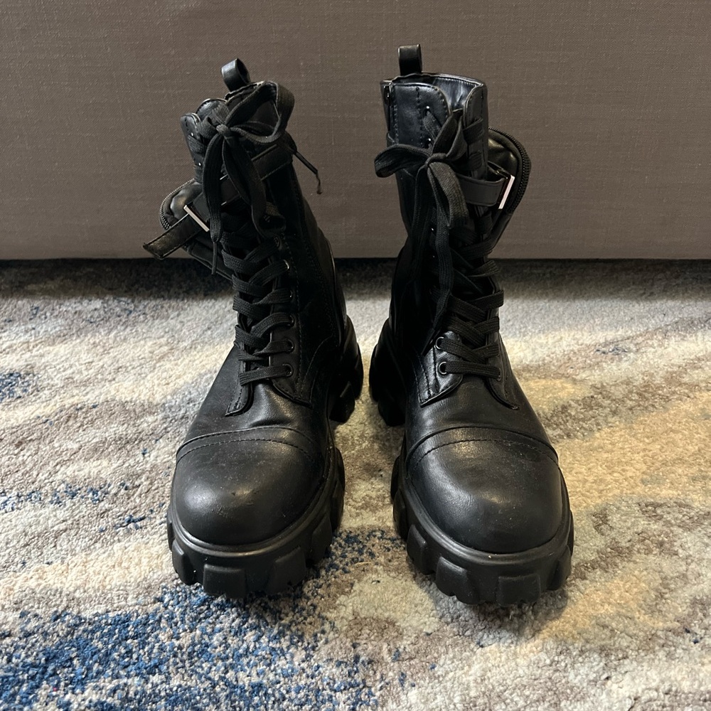 Black combat boots - Picture 2 of 6